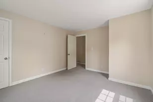 6 Tyler St, Boston, MA 02136 - Photo 19