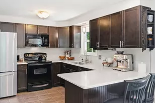668 Summer St, Rockland, MA 02370 - Photo 9
