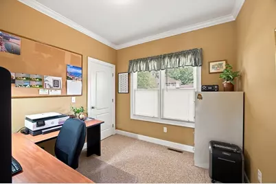 135 Lancaster Dr, Agawam, MA 01001 - Photo 27