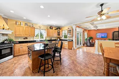 135 Lancaster Dr, Agawam, MA 01001 - Photo 7