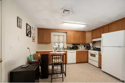 127 Maple St, Attleboro, MA 02703 - Photo 7