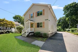 127 Maple St, Attleboro, MA 02703 - Photo 3