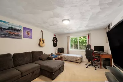 127 Maple St, Attleboro, MA 02703 - Photo 21