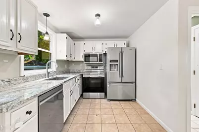 20 Chestnut St #B, East Bridgewater, MA 02333 - Photo 3