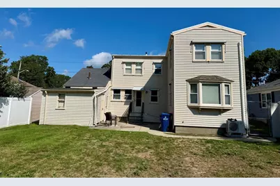 16 Pauline St, New Bedford, MA 02740 - Photo 5