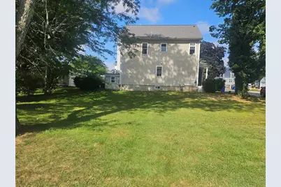 39 Bond Street, Fall River, MA 02720 - Photo 3