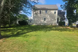39 Bond St, Fall River, MA 02720 - Photo 3
