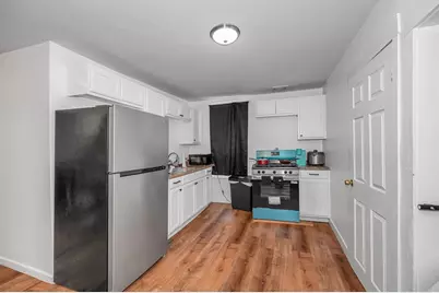 694 Merrimack Street, Lowell, MA 01854 - Photo 17