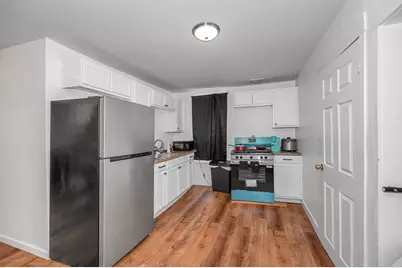 694 Merrimack Street, Lowell, MA 01854 - Photo 17