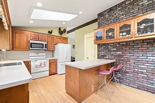 79 Pond Cir, Mashpee, MA 02649 - Photo 5