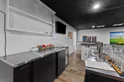 184 W Main Street, Dudley, MA 01571 - Photo 13