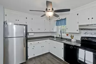 14 Bliss Rd, Bellingham, MA 02019 - Photo 9
