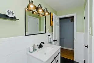 14 Bliss Rd, Bellingham, MA 02019 - Photo 13