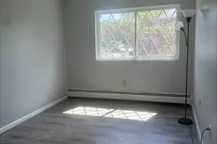 21 Fernview Ave, North Andover, MA 01845 - Photo 7