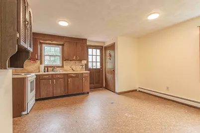 27 Sylvanus Wood Ln, Woburn, MA 01801 - Photo 9