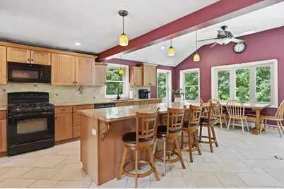14 Briscoe Rd, Groveland, MA 01834 - Photo 3