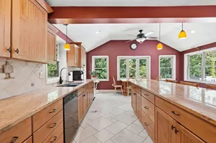 14 Briscoe Rd, Groveland, MA 01834 - Photo 7
