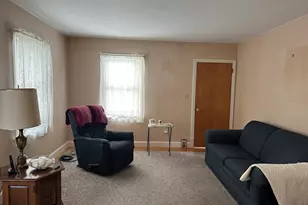 124 Felton St, New Bedford, MA 02745 - Photo 5
