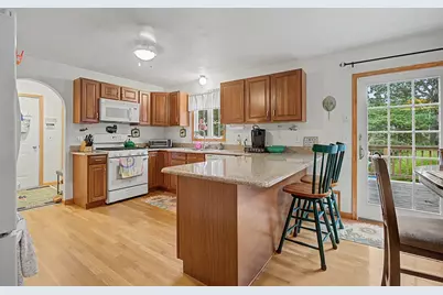 12 Gordon Ln, Yarmouth, MA 02675 - Photo 5