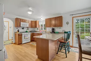 12 Gordon Ln, Yarmouth, MA 02675 - Photo 5