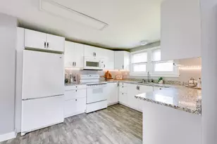41 Park St, Agawam, MA 01030 - Photo 7