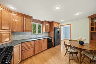 20 Worcester Dr, Norwood, MA 02062 - Photo 3