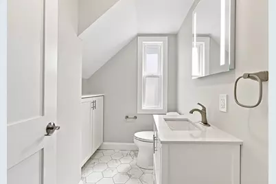 517 E 3rd #1, Boston, MA 02127 - Photo 19