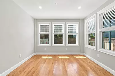 517 E 3rd #1, Boston, MA 02127 - Photo 9