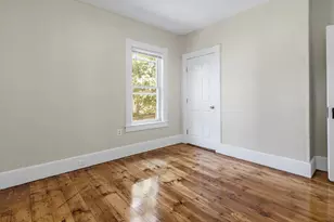 31-33 Bourne St, Lowell, MA 01852 - Photo 17