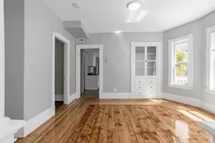 31-33 Bourne St, Lowell, MA 01852 - Photo 25