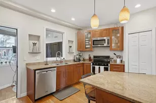 22 Park St, Boston, MA 02129 - Photo 5