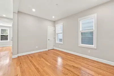 519 E 3rd #2, Boston, MA 02127 - Photo 7