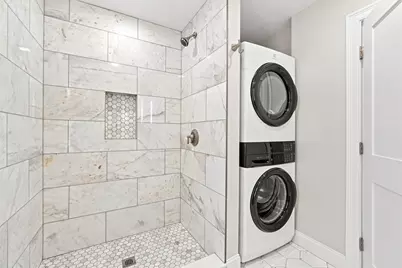519 E 3rd #2, Boston, MA 02127 - Photo 17