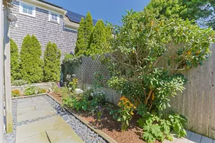 39 Pleasant St, Provincetown, MA 02657 - Photo 27
