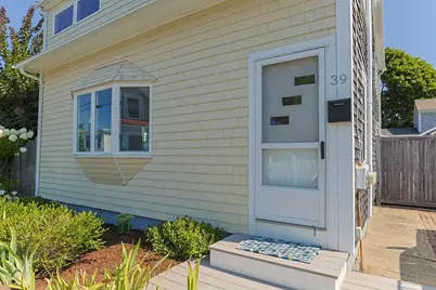 39 Pleasant Street, Provincetown, MA 02657 - Photo 3