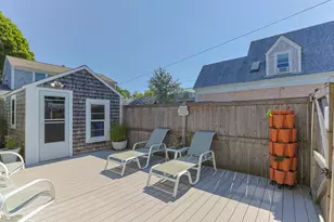 39 Pleasant St, Provincetown, MA 02657 - Photo 23