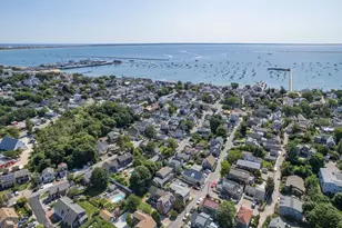 39 Pleasant St, Provincetown, MA 02657 - Photo 31