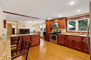 12 Mansfield St, Peabody, MA 01960 - Photo 23