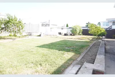 92 Newman St, Revere, MA 02151 - Photo 15