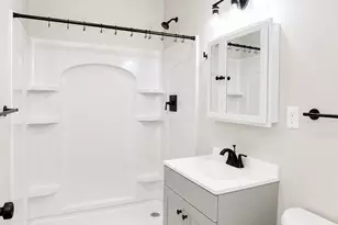 124 Trenton St, Boston, MA 02128 - Photo 11