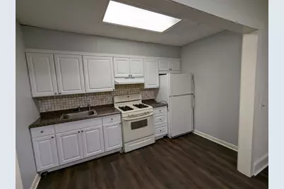 28 Sever St, Worcester, MA 01609 - Photo 5