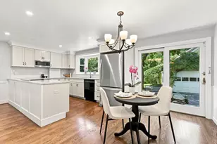 85 High St, Winchester, MA 01890 - Photo 3