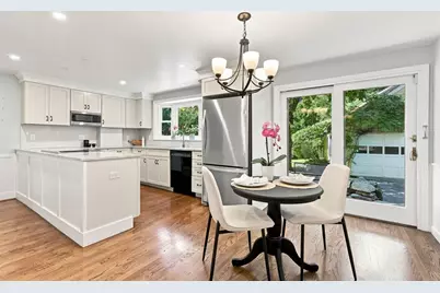 85 High St, Winchester, MA 01890 - Photo 3