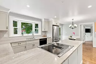 85 High St, Winchester, MA 01890 - Photo 5