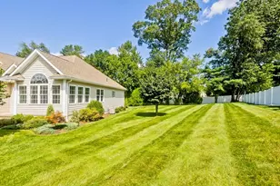 150 Stonybrook Wy, South Hadley, MA 01075 - Photo 3