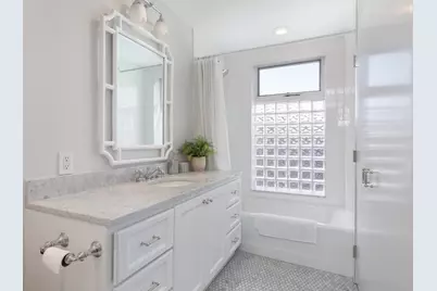 118 Pembroke St #2, Boston, MA 02118 - Photo 13