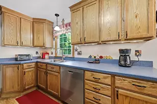 62 Clyde Ave, West Springfield, MA 01089 - Photo 15
