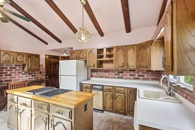17 Saint James St, Dracut, MA 01826 - Photo 5