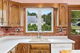 17 St James St, Dracut, MA 01826 - Photo 7