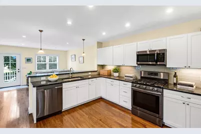 123-125 Water St #123, Newburyport, MA 01950 - Photo 11